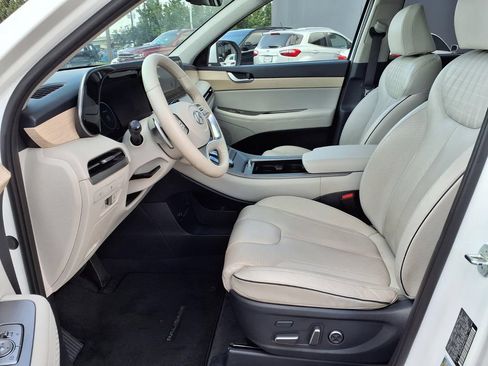 Used 2023 Hyundai Palisade Limited FWD image 11