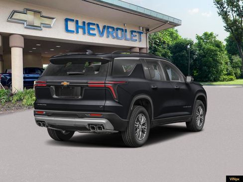New 2026 Chevrolet Traverse LT image 2