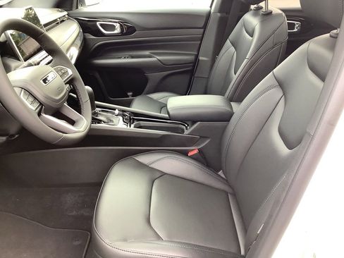 New 2025 Jeep Compass Limited w/ Sun & Sound Group image 13