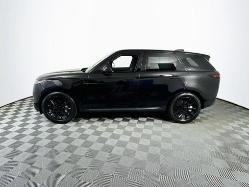 Used 2025 Land Rover Range Rover Sport SE AWD/4WD image 4