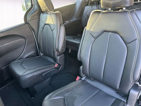 New 2026 Chrysler Voyager LX image 13