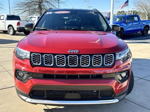 Used 2025 Jeep Compass Limited image 2