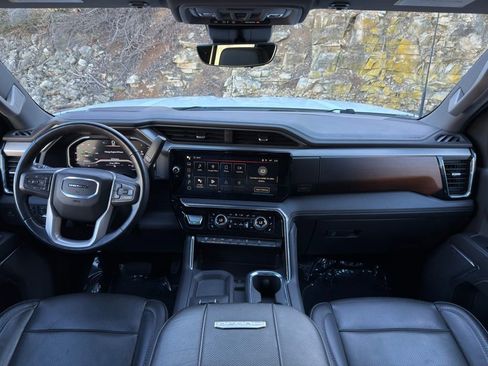 Used 2024 GMC Sierra 3500 Denali w/ Denali Reserve Package image 12