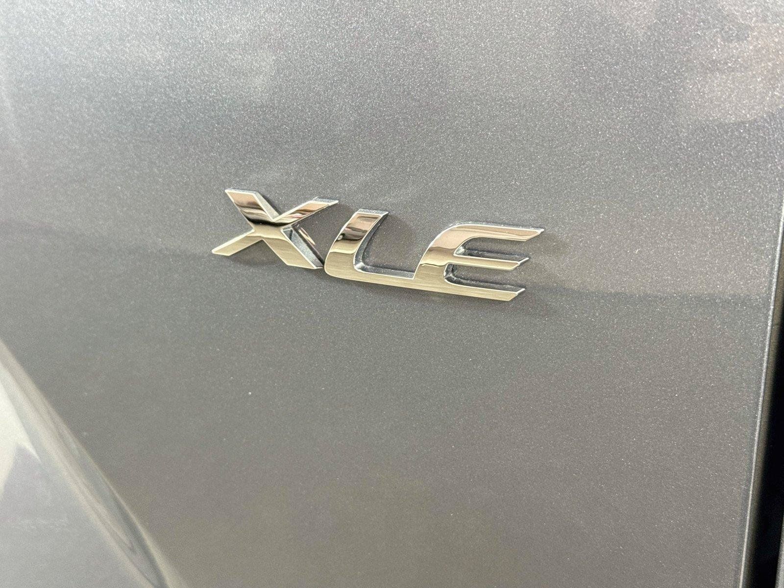 Used 2026 Toyota Corolla Cross XLE w/ Convenience Package FWD image 15