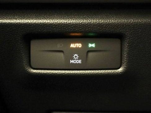 New 2026 Volkswagen Tiguan SE image 28