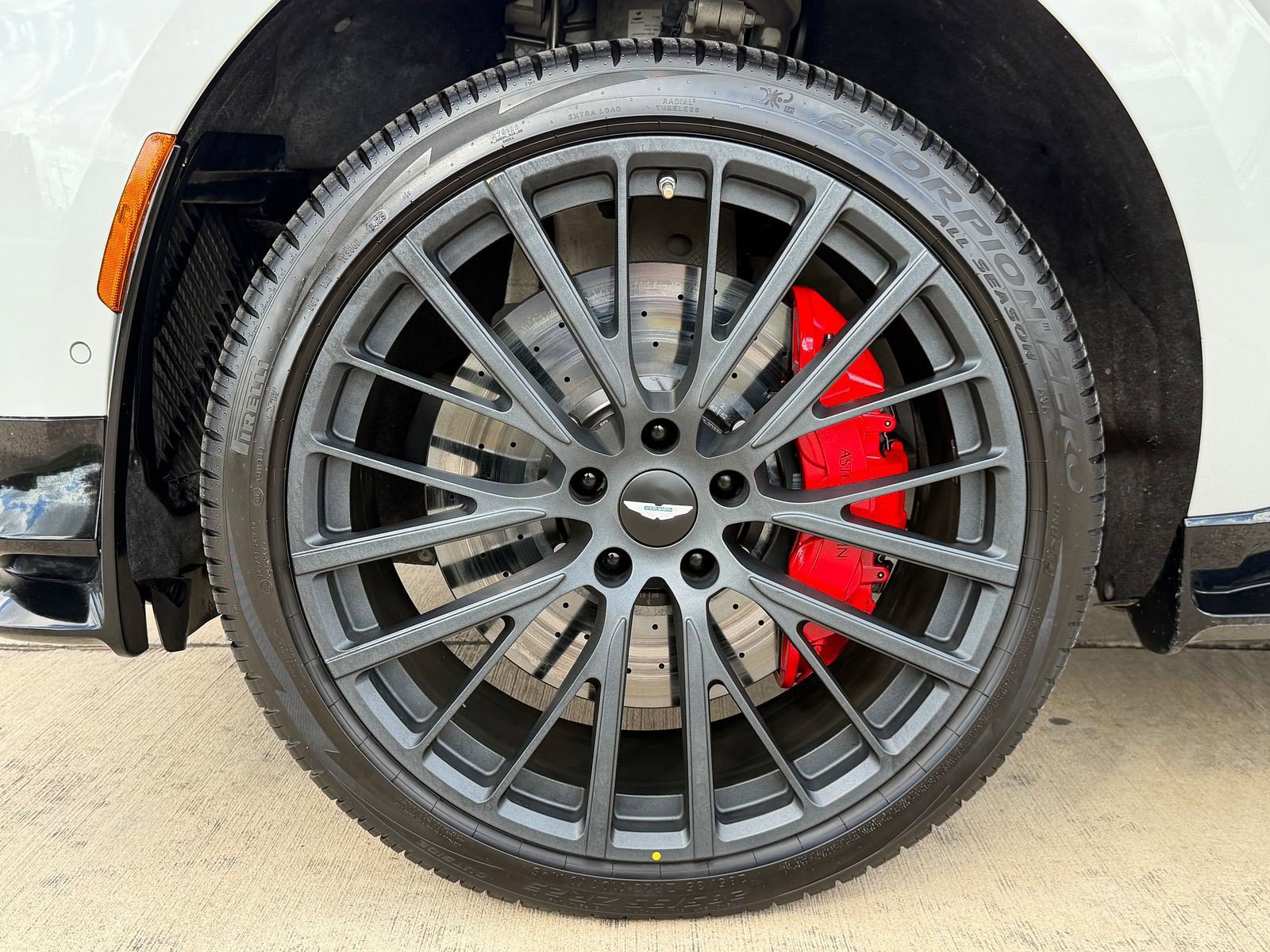 Used 2023 Aston Martin DBX 707 AWD/4WD image 4