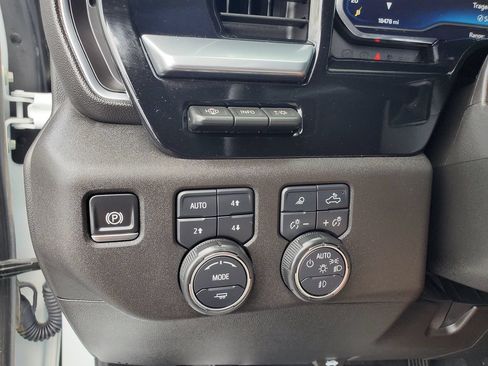 Used 2025 Chevrolet Silverado 2500 LTZ w/ LTZ Premium Package AWD/4WD image 30