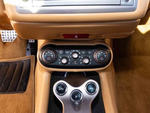 Used 2011 Ferrari California image 29