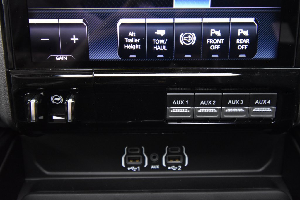 New 2026 RAM 3500 Laramie AWD/4WD image 28