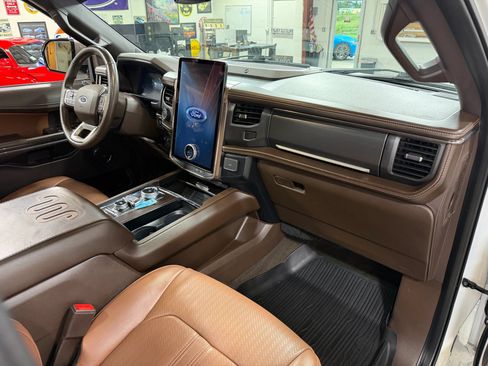 Used 2023 Ford Expedition King Ranch AWD/4WD image 20
