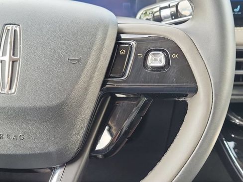 Certified 2025 Lincoln Corsair FWD image 22