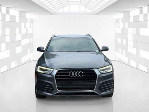 Used 2018 Audi Q3 2.0T Premium Plus w/ Premium Plus Package FWD image 2