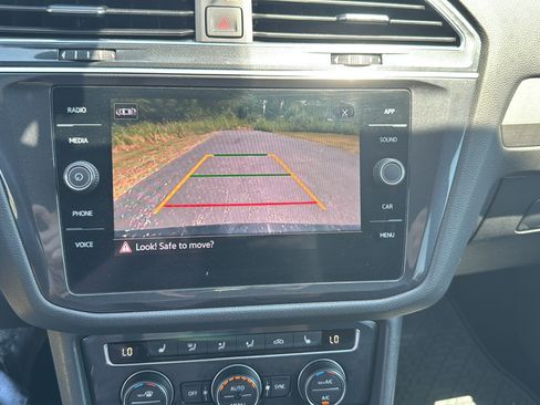 Used 2021 Volkswagen Tiguan SE R-Line FWD image 25