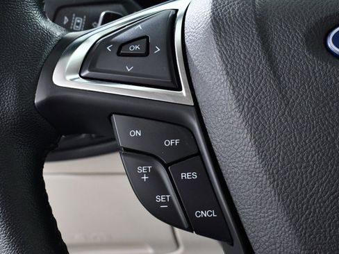 Used 2023 Ford Edge Titanium w/ Class II Trailer Tow Package image 33