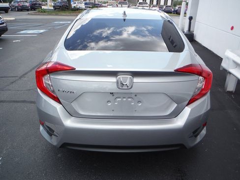 Used 2017 Honda Civic EX image 8