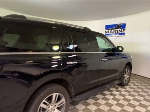 Used 2024 Ford Expedition Limited image 2