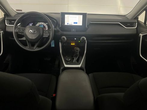 Used 2025 Toyota RAV4 LE image 32