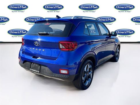 Used 2021 Hyundai Venue SEL image 8