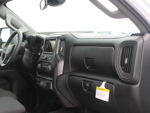 New 2026 Chevrolet Silverado 2500 Custom w/ Custom Value Package AWD/4WD image 32