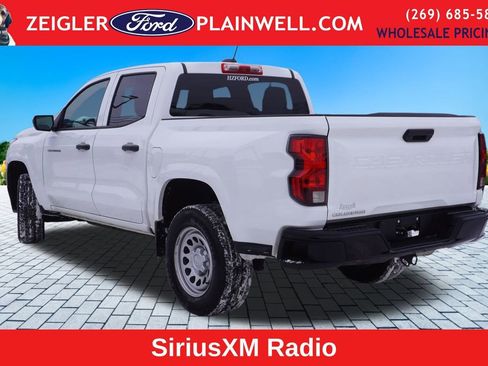 Used 2024 Chevrolet Colorado W/T image 3