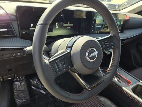 New 2026 Nissan Kicks SR w/ Illumination Package AWD/4WD image 10