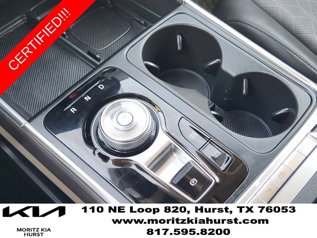 Certified 2025 Kia Carnival SX FWD image 9