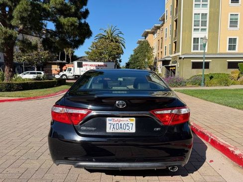 Used 2017 Toyota Camry SE FWD image 9