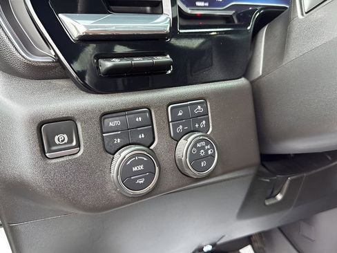 Used 2024 Chevrolet Silverado 3500 High Country w/ High Country Premium Package AWD/4WD image 27