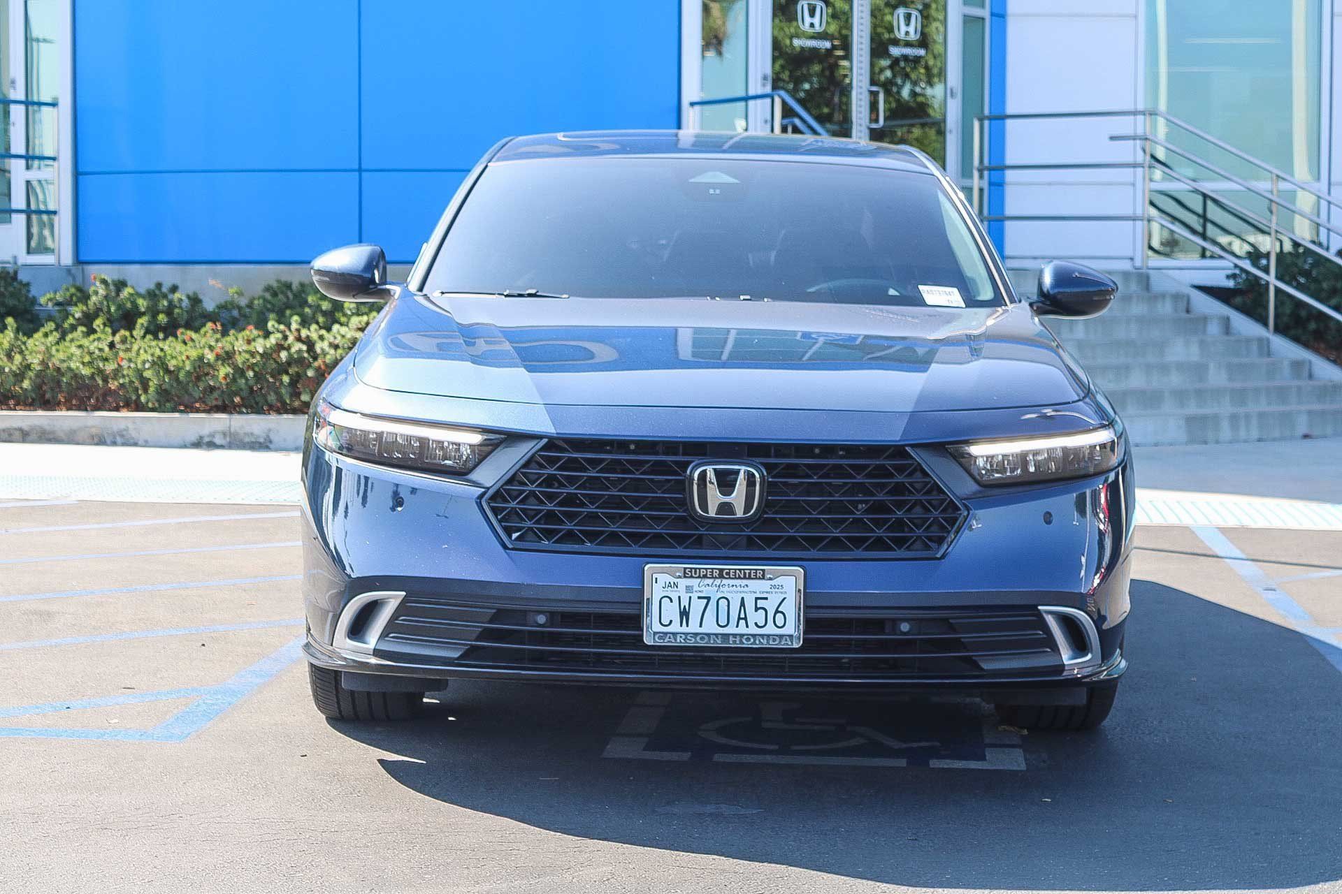 Used 2024 Honda Accord Touring image 2
