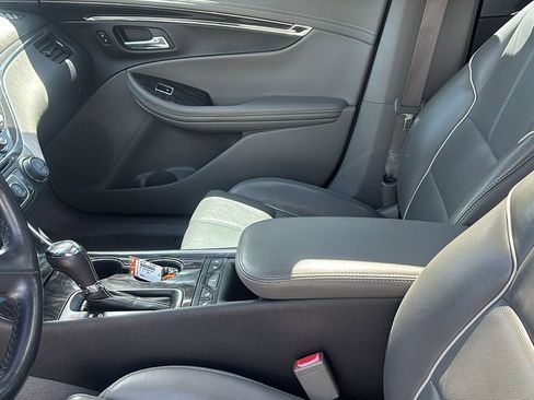 Used 2014 Chevrolet Impala LTZ FWD image 24