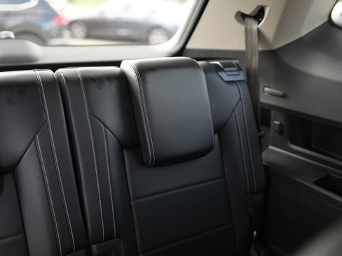 Certified 2022 Volkswagen Atlas SE image 24