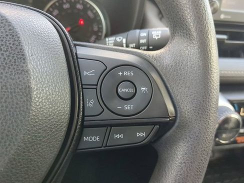 Used 2020 Toyota RAV4 XLE image 24