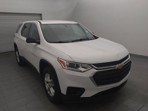 Used 2021 Chevrolet Traverse LS image 13