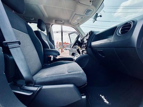 Used 2011 Jeep Patriot Latitude image 34