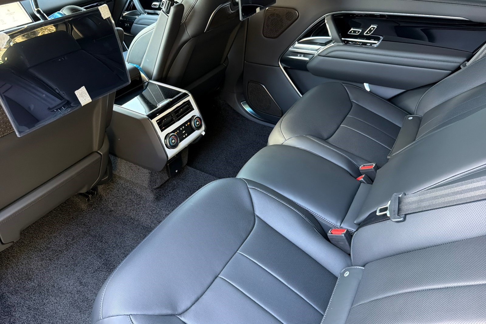 New 2027 Land Rover Range Rover Long Wheelbase Autobiography AWD/4WD image 23