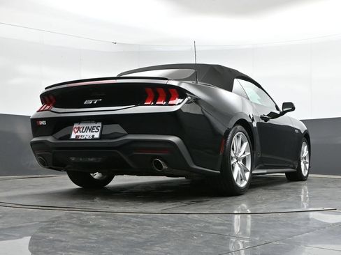 Used 2025 Ford Mustang GT Premium RWD image 39