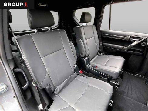 Certified 2023 Lexus GX 460 Premium AWD/4WD image 17