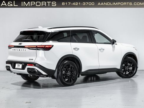 Used 2025 INFINITI QX60 Luxe w/ Black Edition image 4