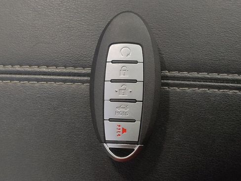 Used 2020 Nissan Sentra S image 32