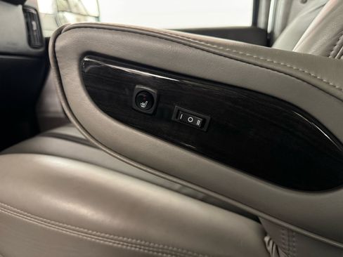 Used 2013 Chevrolet Express 1500 image 30