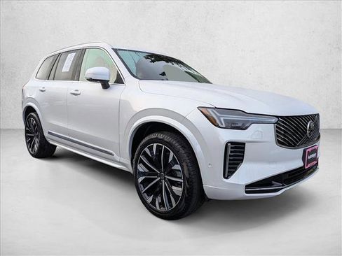 Certified 2025 Volvo XC90 B6 Plus w/ Protection Package Premier image 3