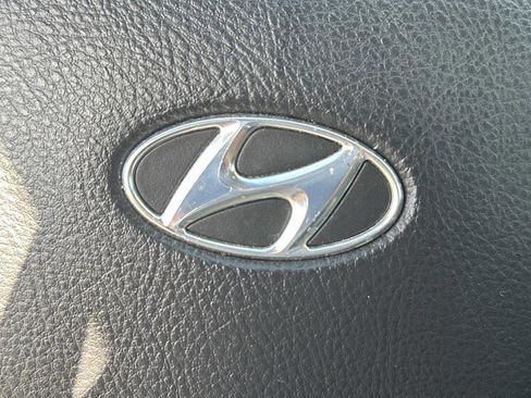 Used 2011 Hyundai Santa Fe GLS FWD image 22