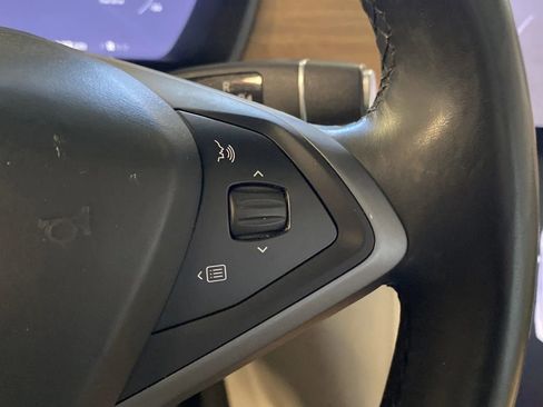 Used 2018 Tesla Model X 75D image 19