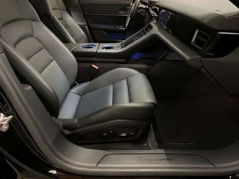 Used 2021 Porsche Taycan RWD image 16