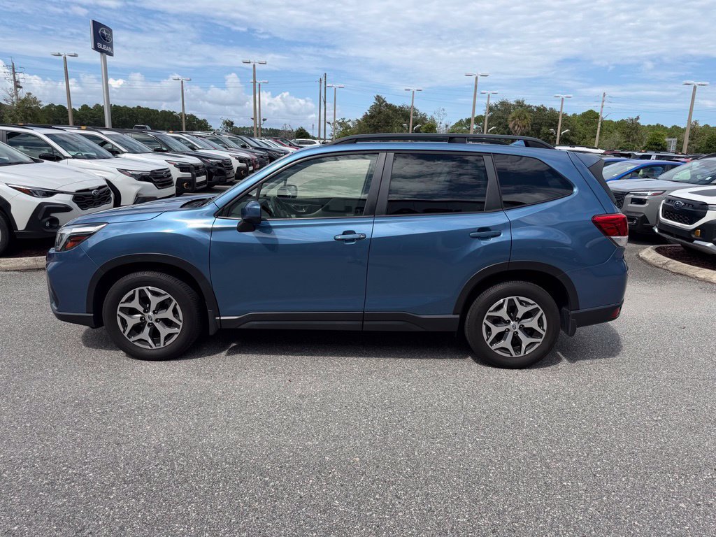 Used 2021 Subaru Forester Premium AWD/4WD image 10