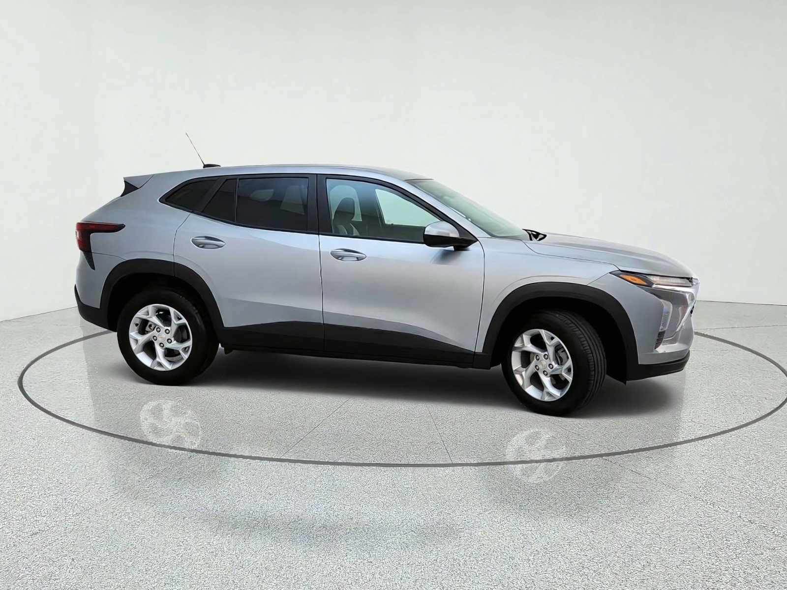 Used 2026 Chevrolet Trax LS w/ LS Convenience Package FWD image 6
