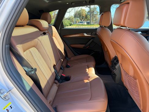 Used 2022 Audi Q5 2.0T Premium Plus w/ Premium Plus Package image 12