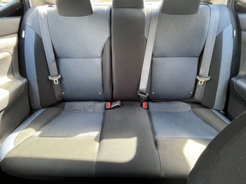 Used 2025 Nissan Versa SV image 36