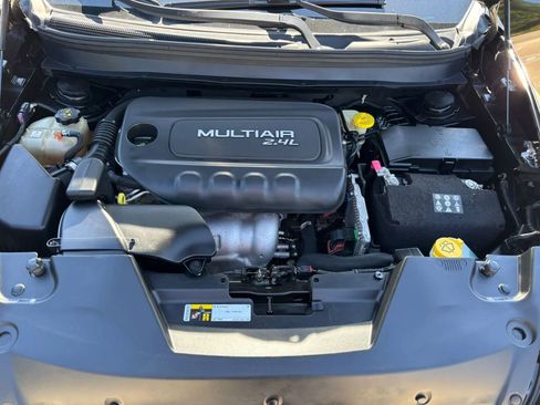 Used 2017 Jeep Cherokee Limited image 34