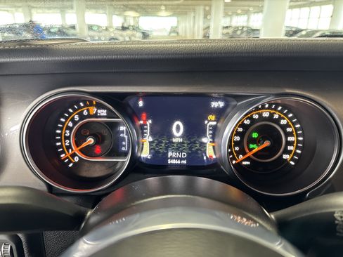 Used 2020 Jeep Wrangler Unlimited Sahara w/ Uconnect 4C Nav & Sound Group AWD/4WD image 23